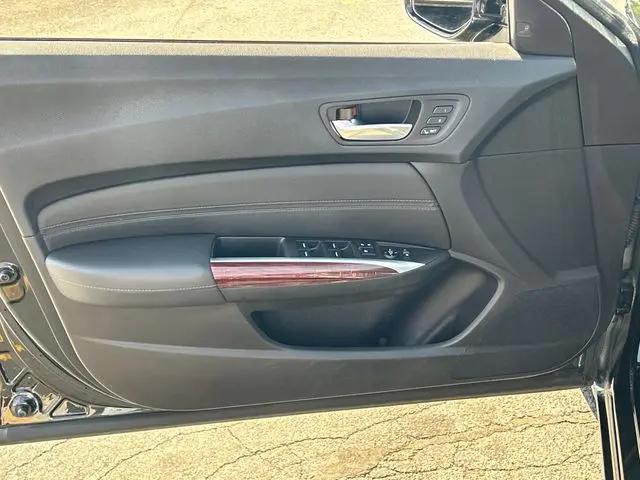 2017 Acura TLX w/Technology Package