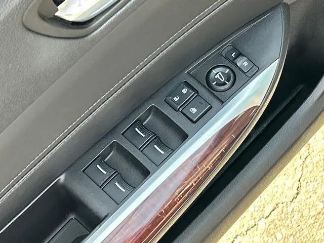 2017 Acura TLX w/Technology Package