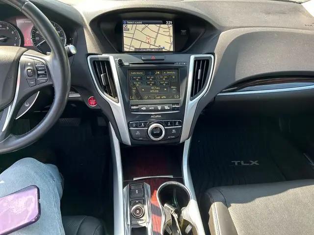 2017 Acura TLX w/Technology Package