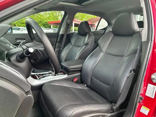 2017 Acura TLX w/Technology Package