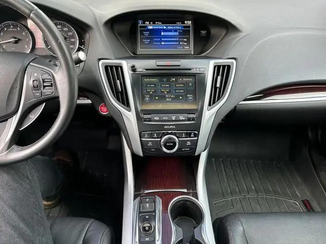 2017 Acura TLX w/Technology Package