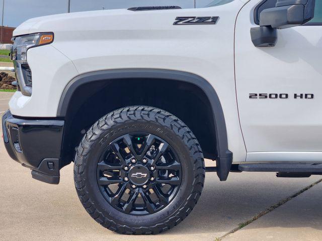 2025 Chevrolet Silverado 2500HD 4WD Crew Cab Standard Bed LT