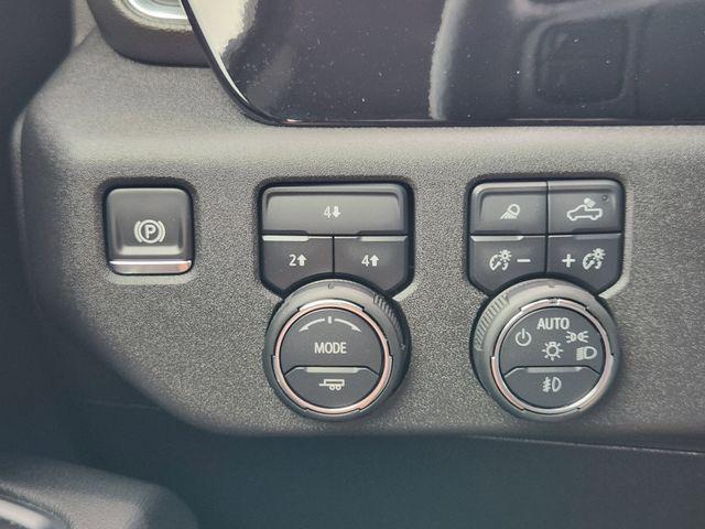 2025 Chevrolet Silverado 2500HD 4WD Crew Cab Standard Bed LT