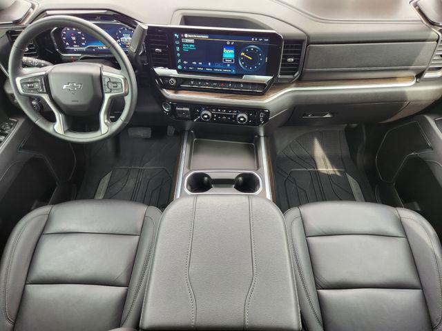 2025 Chevrolet Silverado 2500HD 4WD Crew Cab Standard Bed LT