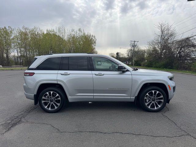 2022 Jeep Grand Cherokee Overland 4x4