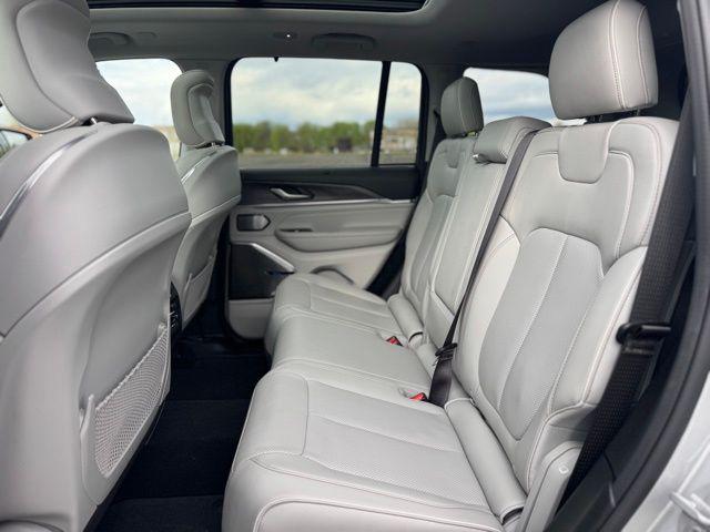 2022 Jeep Grand Cherokee Overland 4x4
