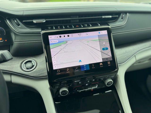 2022 Jeep Grand Cherokee Overland 4x4