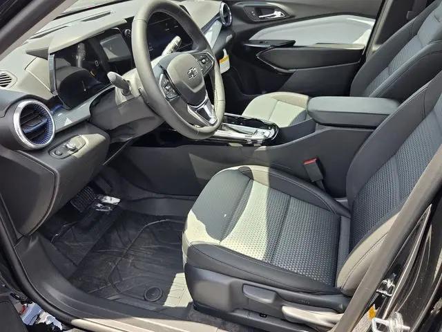 2026 Chevrolet Trax FWD LT