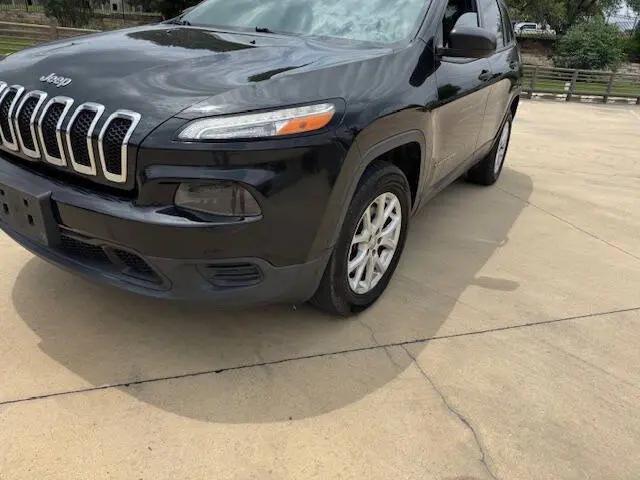 2016 Jeep Cherokee Sport