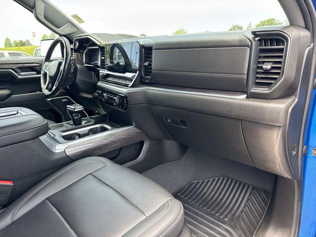 2022 Chevrolet Silverado 1500 4WD Crew Cab Short Bed LTZ