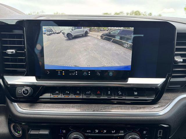 2022 Chevrolet Silverado 1500 4WD Crew Cab Short Bed LTZ