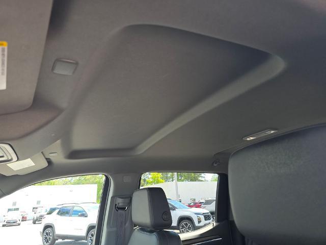 2025 GMC Sierra 1500 4WD Crew Cab Short Box SLT