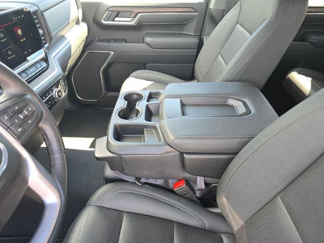 2025 GMC Sierra 1500 4WD Crew Cab Short Box SLT