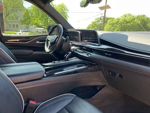 2022 Cadillac Escalade 4WD Sport