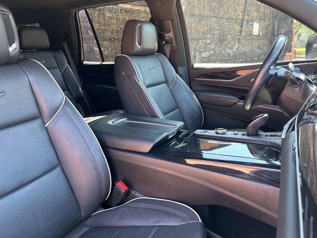 2022 Cadillac Escalade 4WD Sport
