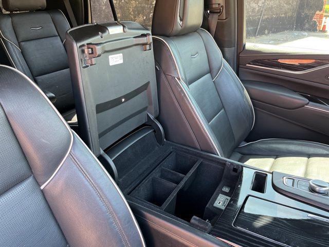 2022 Cadillac Escalade 4WD Sport
