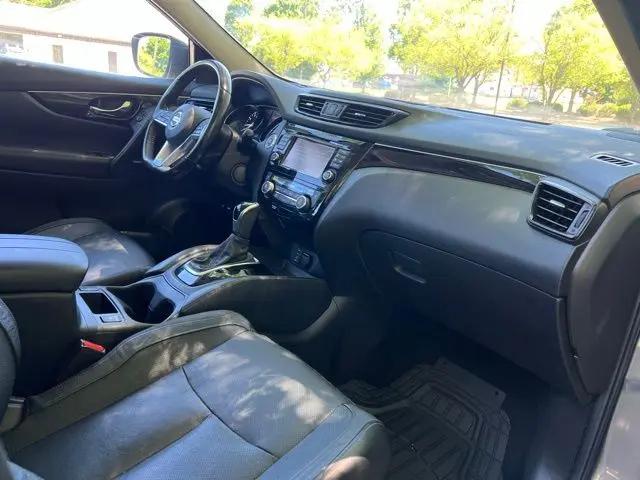 2017 Nissan Rogue Sport SL