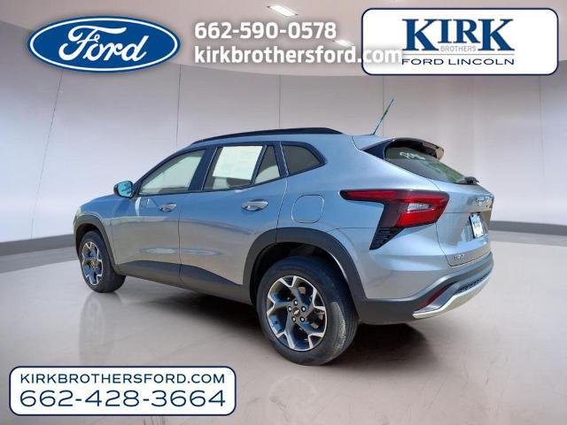 2025 Chevrolet Trax FWD LT