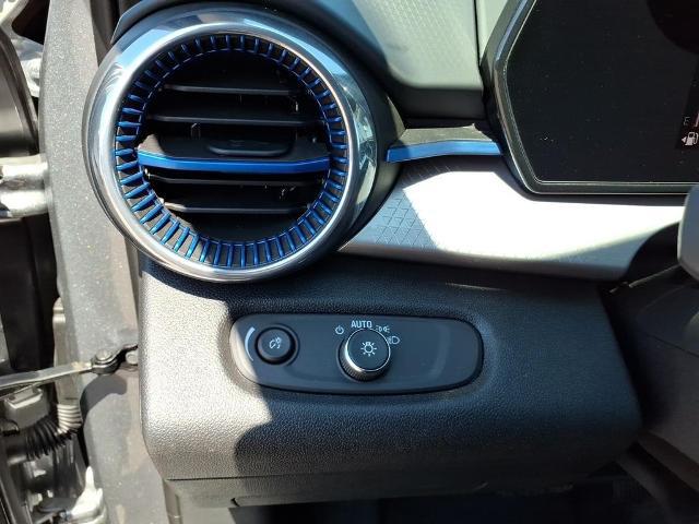 2025 Chevrolet Trax FWD LT