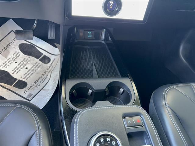 2022 Ford Mustang Mach-E Select