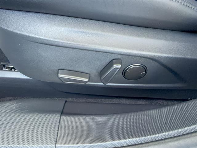 2022 Ford Mustang Mach-E Select