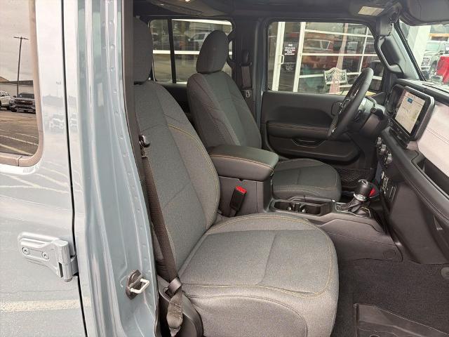 2024 Jeep Wrangler 4-Door Sahara 4x4