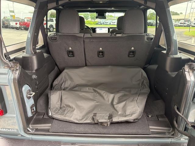 2024 Jeep Wrangler 4-Door Sahara 4x4