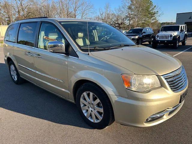 2011 Chrysler Town & Country Touring-L
