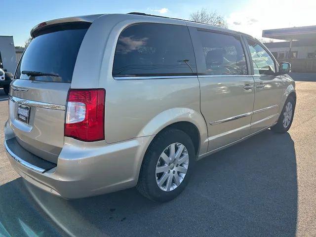 2011 Chrysler Town & Country Touring-L