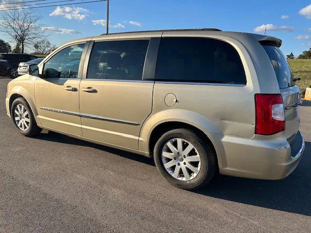 2011 Chrysler Town & Country Touring-L