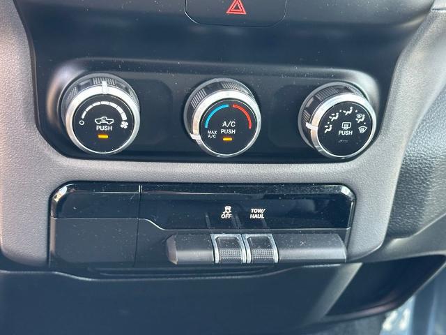 2023 Ram 1500 Big Horn Crew Cab 4x4 5'7" Box