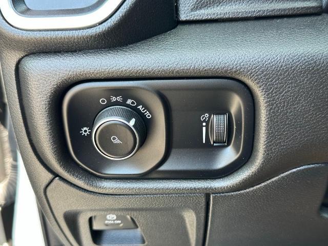 2023 Ram 1500 Big Horn Crew Cab 4x4 5'7" Box