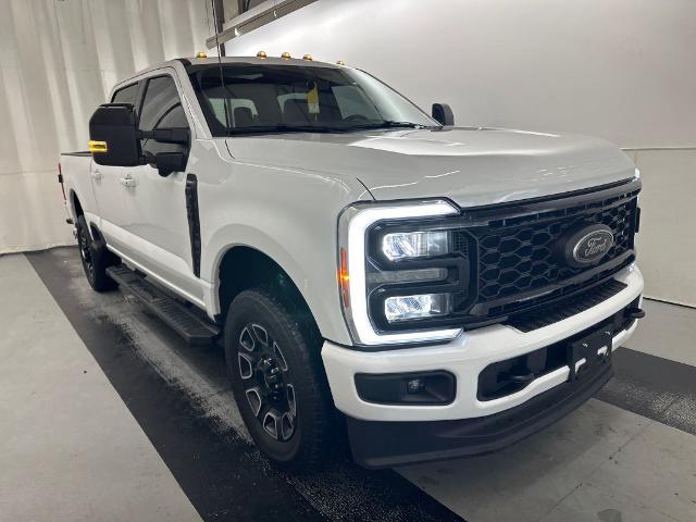 2025 Ford F-350 LARIAT