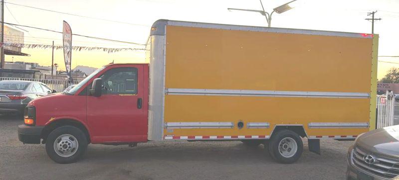 2015 GMC Savana Cutaway 3500