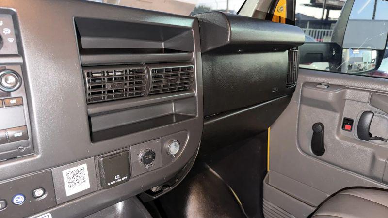 2015 GMC Savana Cutaway 3500
