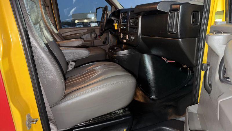 2015 GMC Savana Cutaway 3500