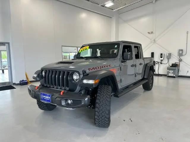 2022 Jeep Gladiator Sport