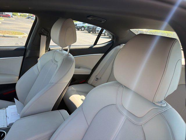 2025 Genesis G70 2.5T RWD