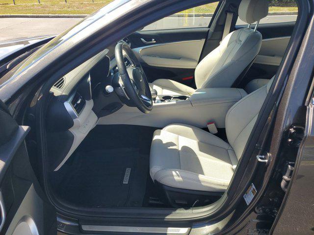 2025 Genesis G70 2.5T RWD