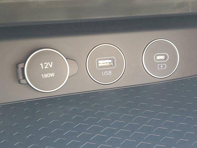 2025 Genesis G70 2.5T RWD