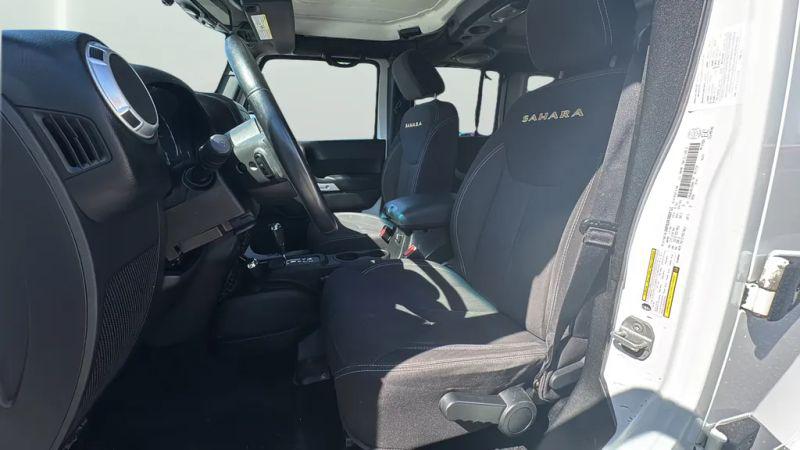2013 Jeep Wrangler Unlimited Sahara