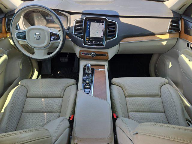 2019 Volvo XC90 Hybrid T8 Inscription