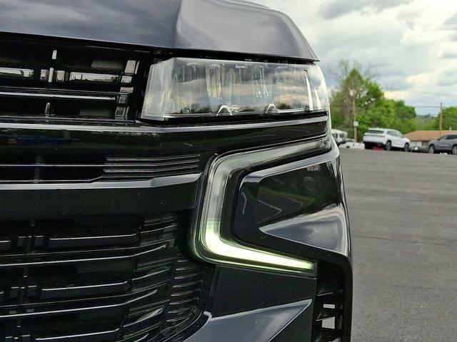 2024 Chevrolet Suburban 4WD RST
