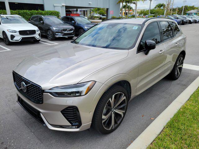 2025 Volvo XC60 B5 Ultra