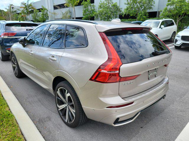 2025 Volvo XC60 B5 Ultra