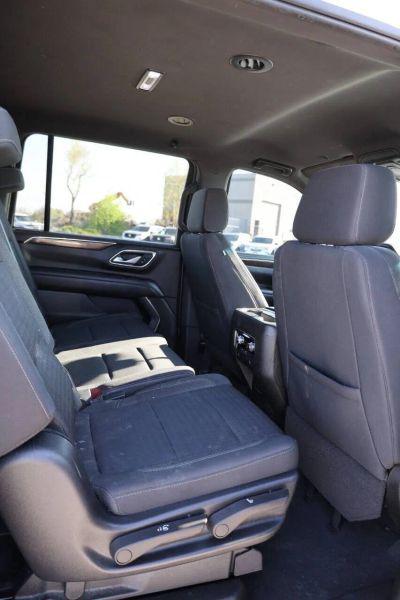 2022 GMC Yukon XL 4WD SLE