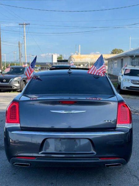 2016 Chrysler 300 300C