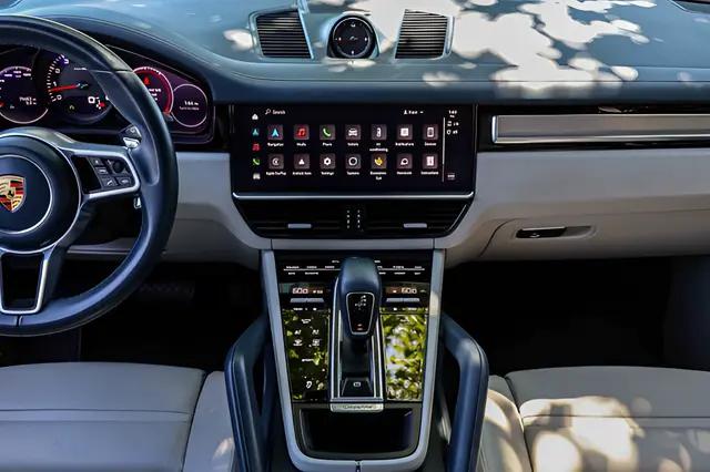 2023 Porsche Cayenne Platinum Edition