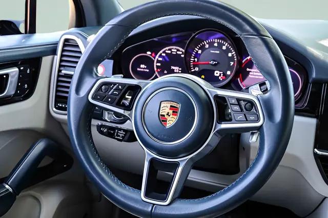 2023 Porsche Cayenne Platinum Edition
