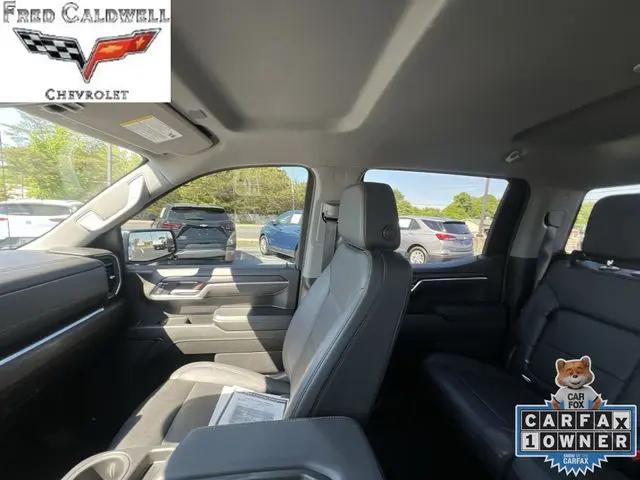 2025 GMC Sierra 1500 2WD Crew Cab Short Box SLT